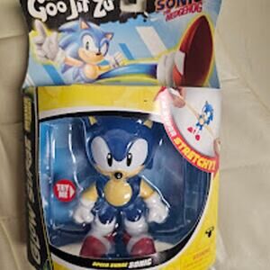 Heroes of Goo Jit Zu Sonic the Hedgehog Glow Surge Sonic Stretch Figure NWT